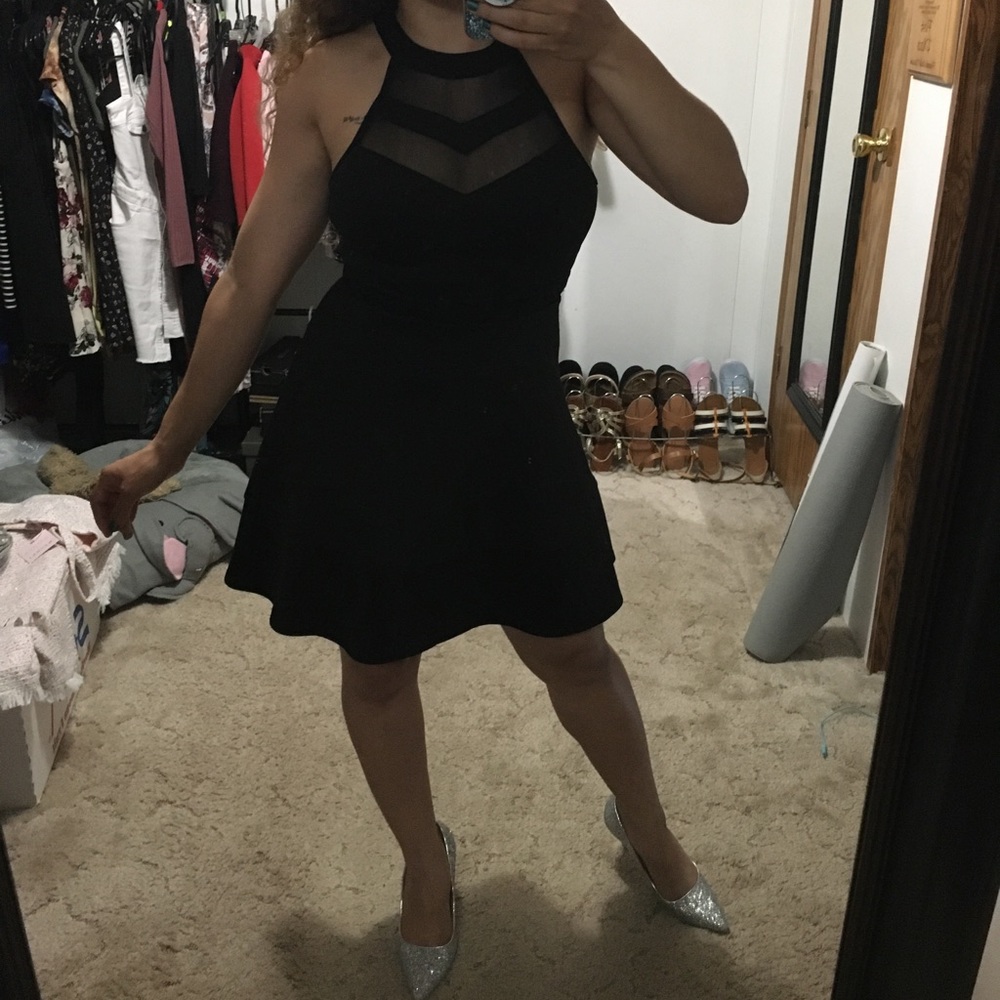 ❌SOLD❌Emerald Sundae Black Dress